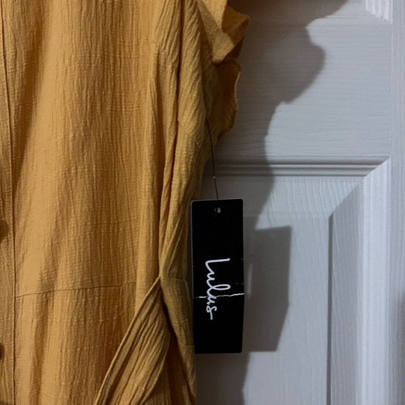 NWT Lulu's Sunny Day Dreamer Yellow Ruffled Button-Front Jumpsuit L - Picture 7 of 12